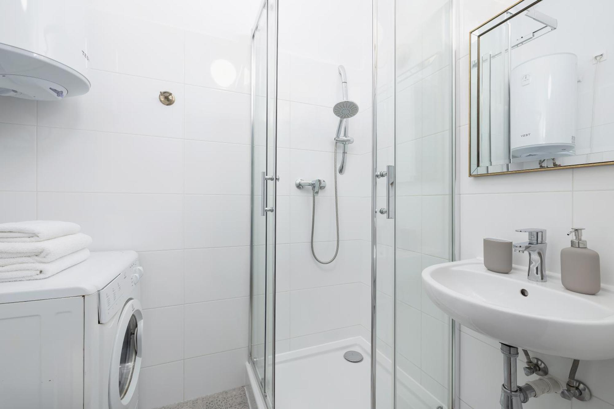 1-Bedroom Apartment - 65 Dluga Street Krasków Eksteriør bilde